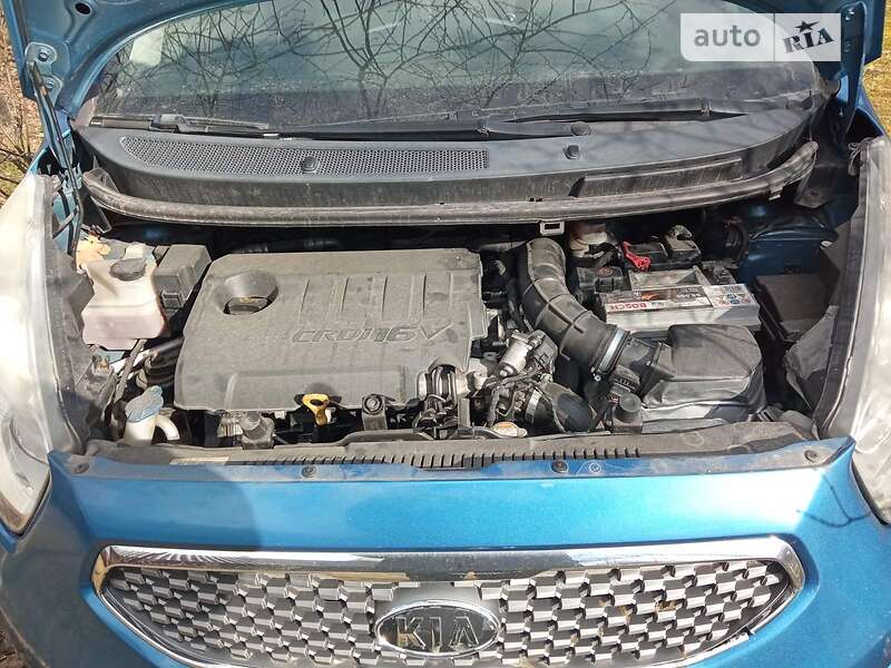 Хэтчбек Kia Venga 2010 в Киеве