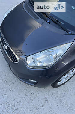 Микровэн Kia Venga 2012 в Киеве