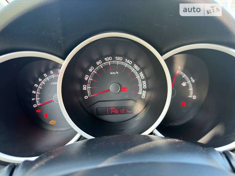 Мікровен Kia Venga 2011 в Києві