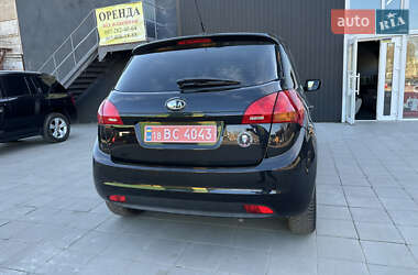 Микровэн Kia Venga 2013 в 