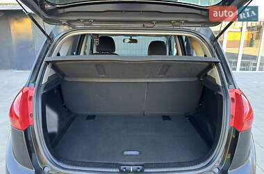 Микровэн Kia Venga 2013 в 