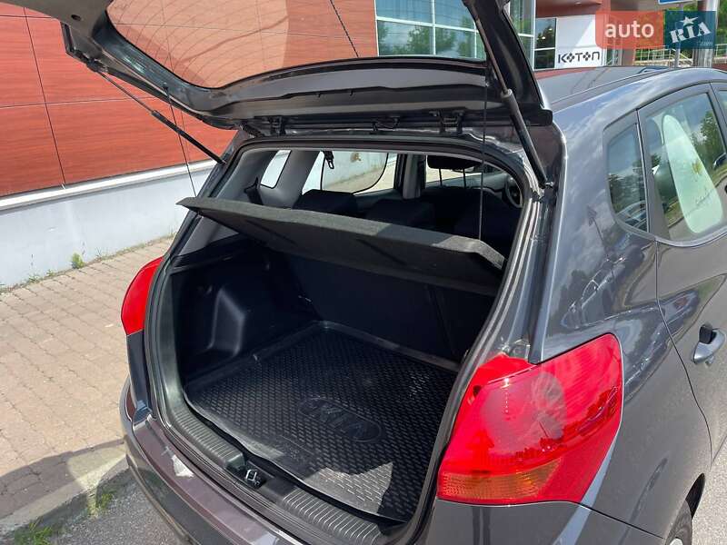 Мікровен Kia Venga 2012 в Києві