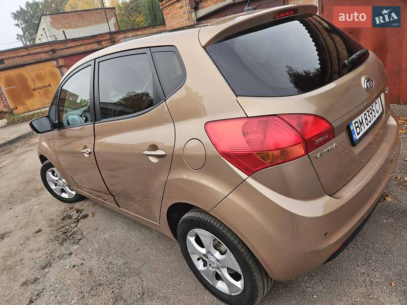 Микровэн Kia Venga 2010 в Сумах