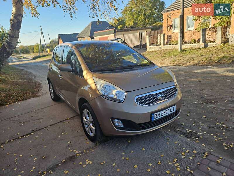 Микровэн Kia Venga 2010 в Сумах