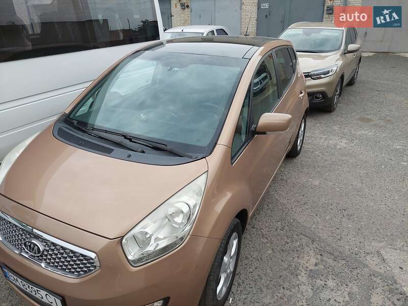 Микровэн Kia Venga 2010 в Сумах