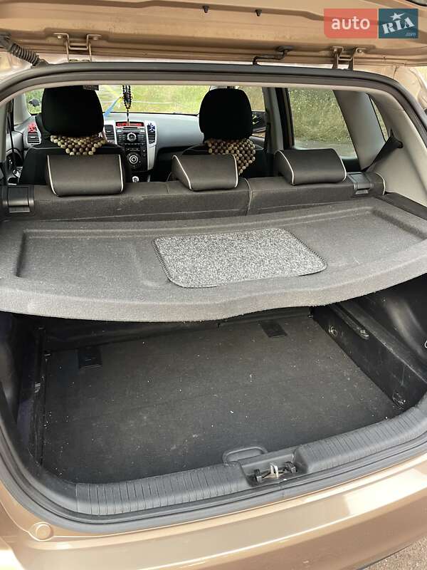 Мікровен Kia Venga 2010 в Чернігові