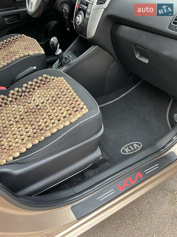 Мікровен Kia Venga 2010 в Чернігові