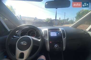 Микровэн Kia Venga 2010 в 