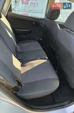 Микровэн Kia Venga 2012 в 