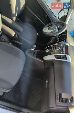 Микровэн Kia Venga 2012 в 