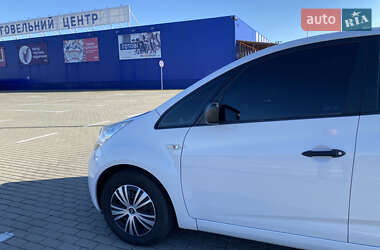 Микровэн Kia Venga 2010 в 
