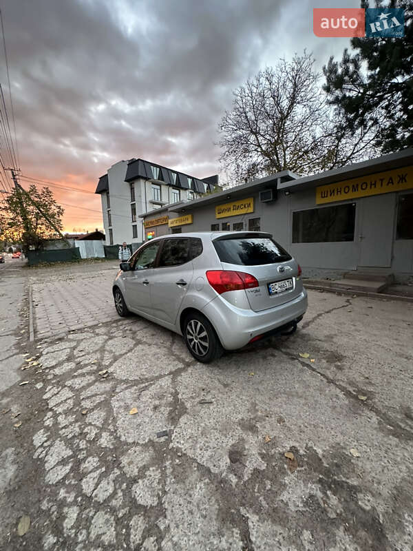 Микровэн Kia Venga 2011 в Львове