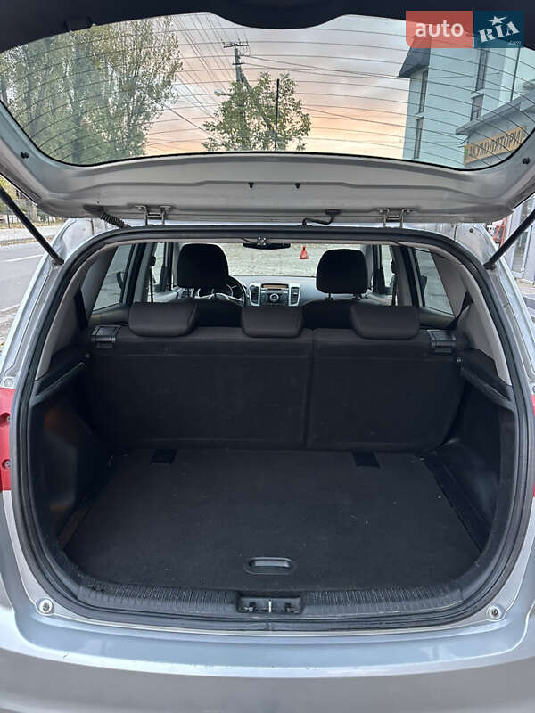 Микровэн Kia Venga 2011 в Львове