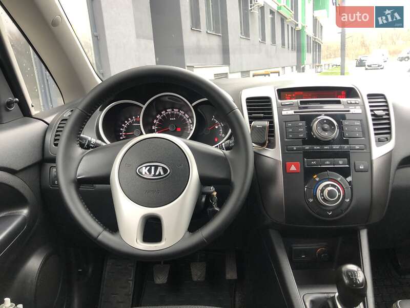 Микровэн Kia Venga 2012 в Львове