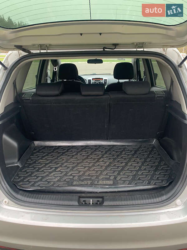 Микровэн Kia Venga 2012 в Харькове фото 22 Микровэн Kia Venga 2012 в Харькове