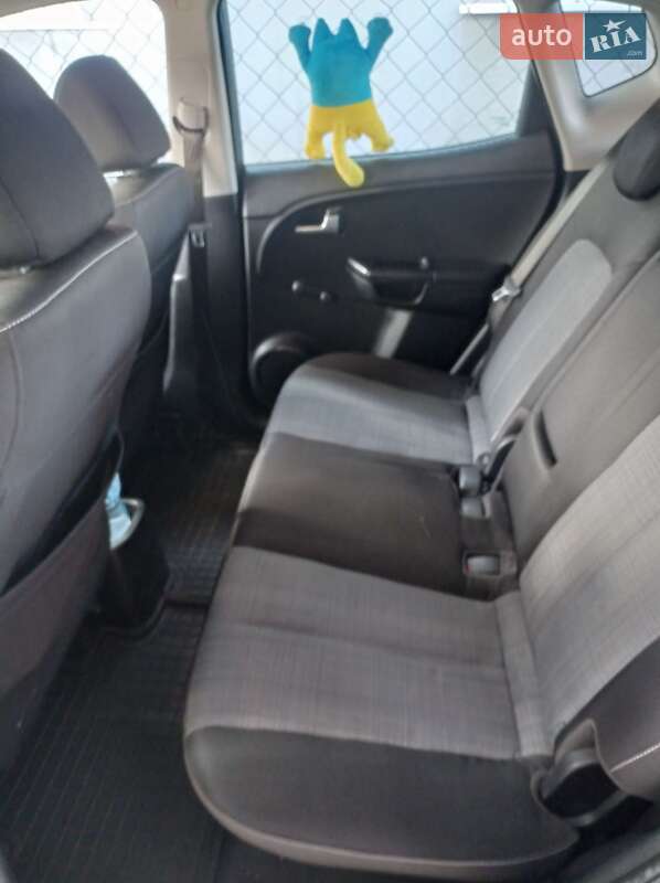 Микровэн Kia Venga 2012 в Кропивницком