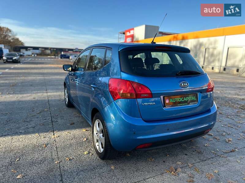 Микровэн Kia Venga 2010 в Киеве