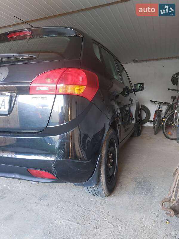 Мікровен Kia Venga 2012 в Львові