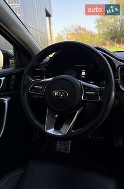 Хэтчбек Kia XCeed 2020 в 