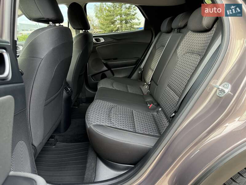 Хэтчбек Kia XCeed 2020 в Киеве
