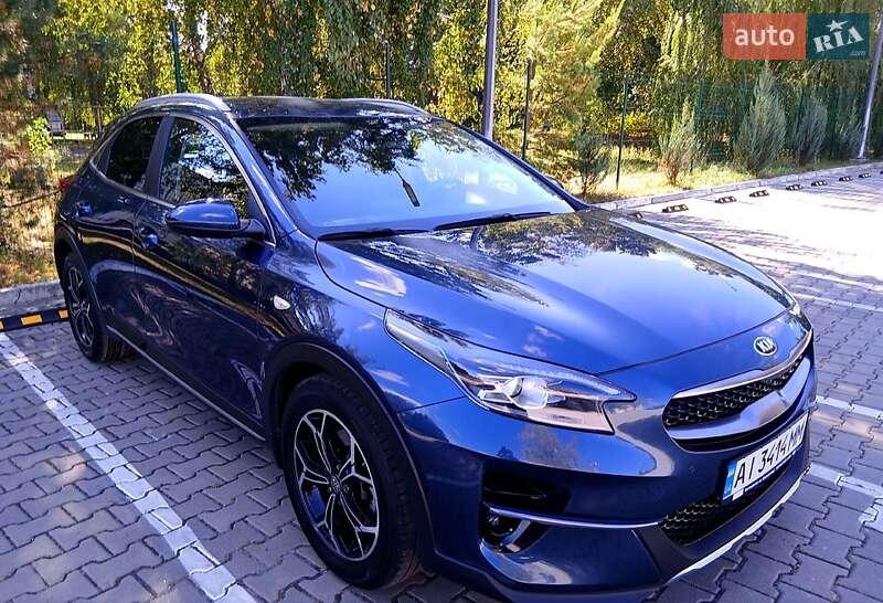 Хэтчбек Kia XCeed 2020 в 