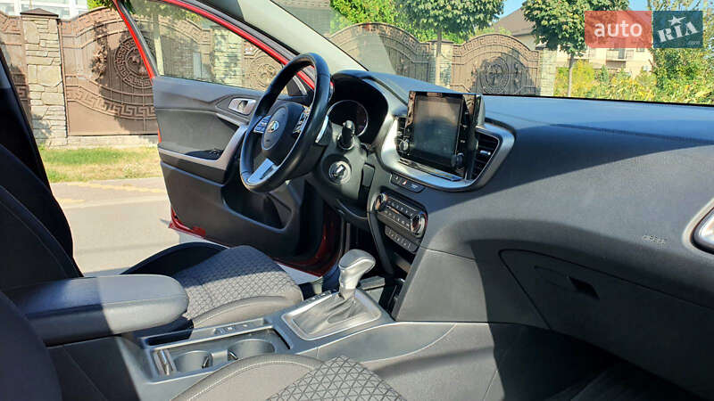 Хетчбек Kia XCeed 2020 в Дніпрі фото 19 Хетчбек Kia XCeed 2020 в Дніпрі