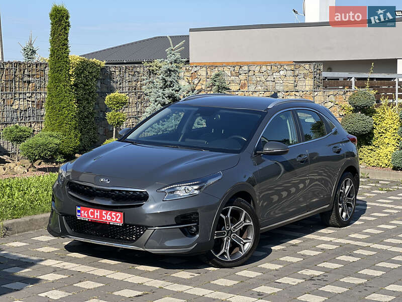 Хэтчбек Kia XCeed 2021 в 
