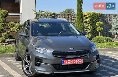 Хэтчбек Kia XCeed 2021 в 