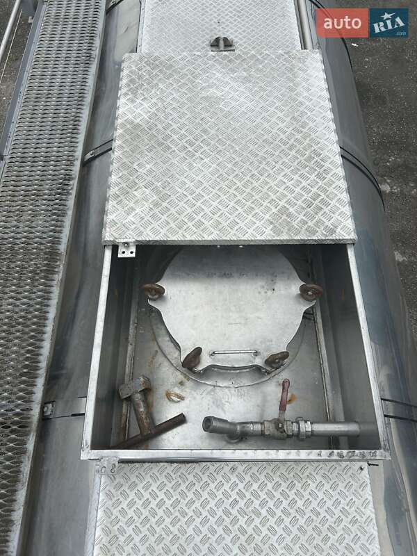 Цистерна полуприцеп Klaeser TSA 1988 в Чорткове