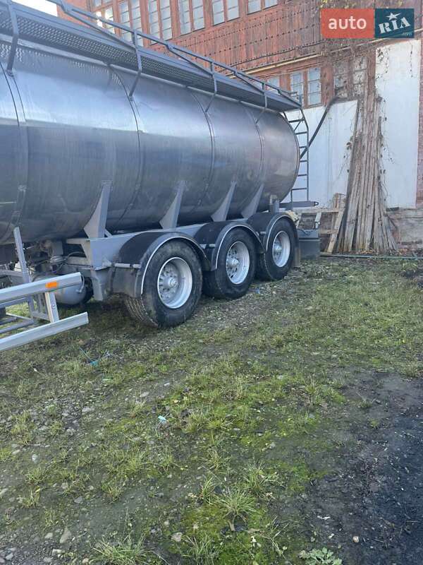 Цистерна напівпричіп Klaeser TSA 1983 в Чернівцях