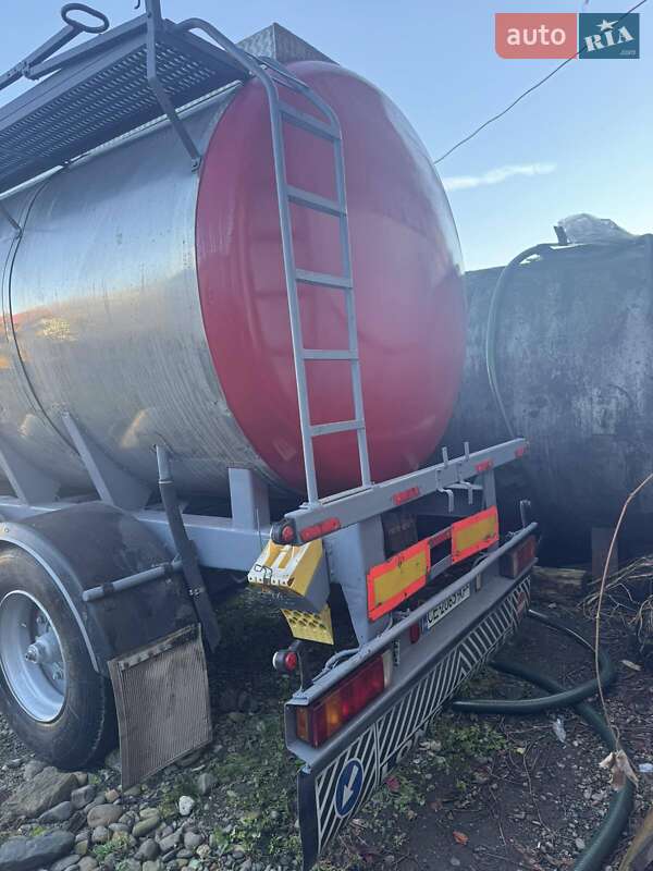 Цистерна напівпричіп Klaeser TSA 1983 в Чернівцях