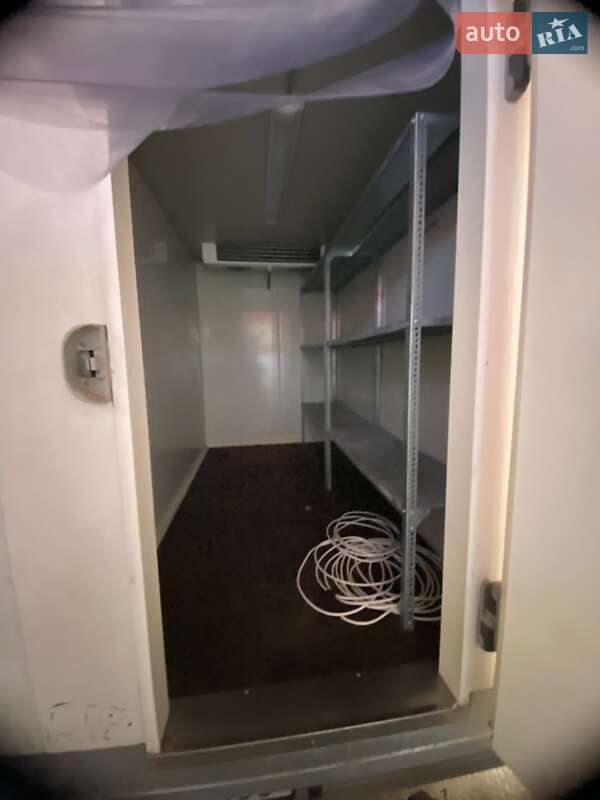 Рефрижератор Knott KF 2016 в Ужгороді