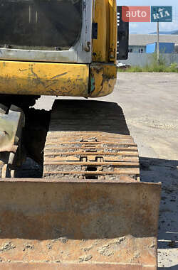 Гусеничный экскаватор Kobelco E235 BSR-2 2002 в 