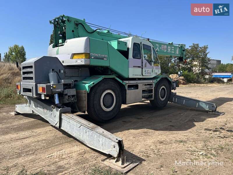 Автокран Kobelco RK 2002 в Одесі