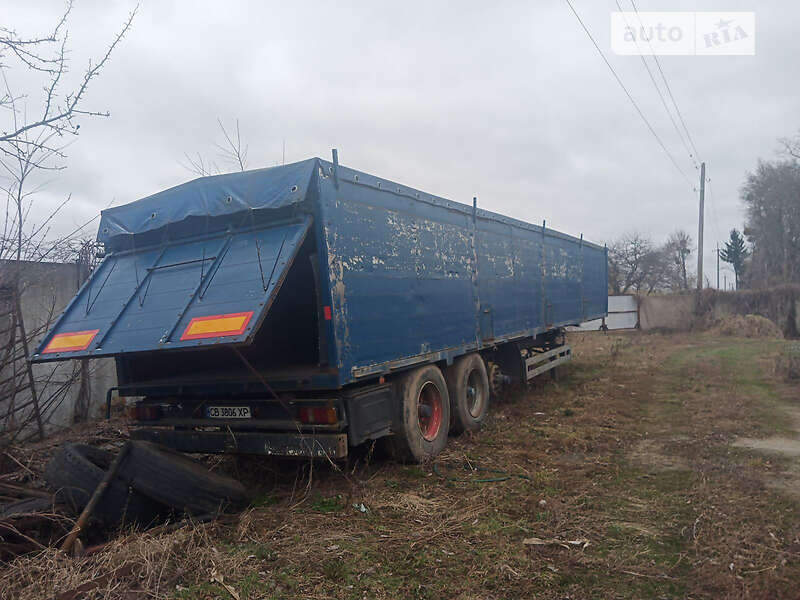 Бортовой полуприцеп Kogel AG 2012 в Варве