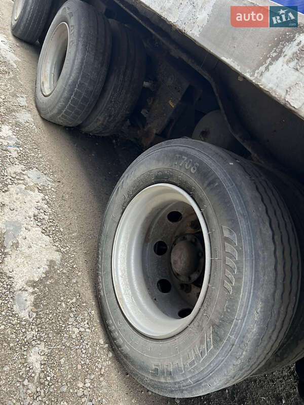 Для перевозки животных - полуприцеп Kogel AVE 2008 в Теофиполе