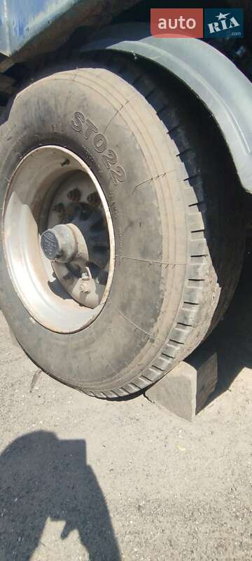 Бортовий напівпричіп Kogel SAF 1998 в Шепетівці