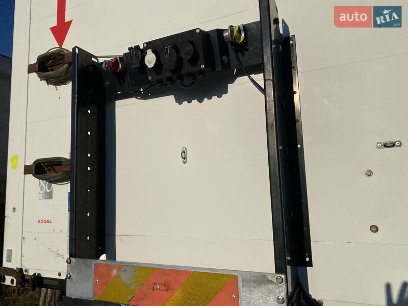 Тентованный борт (штора) - полуприцеп Kogel SAF 2015 в Виннице