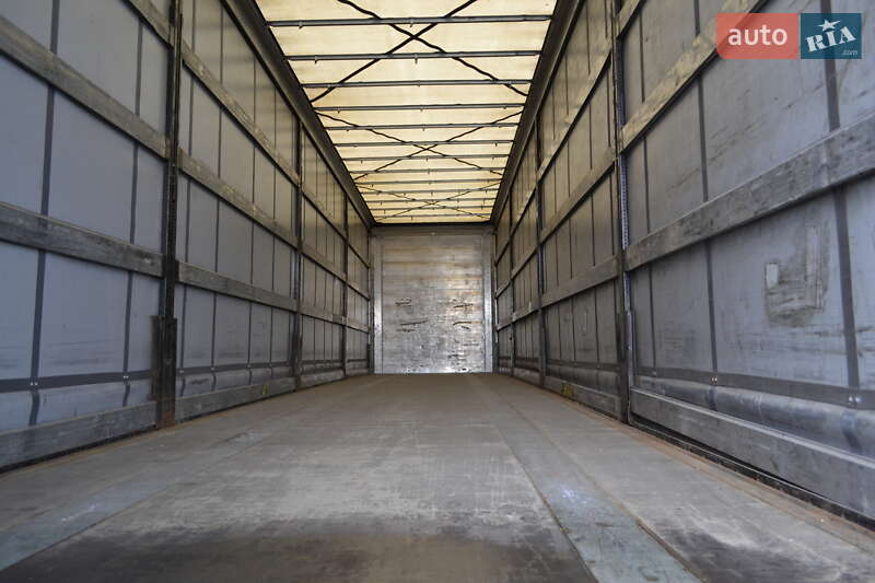 Тентований борт (штора) - напівпричіп Kogel SN 24 2016 в Хусті