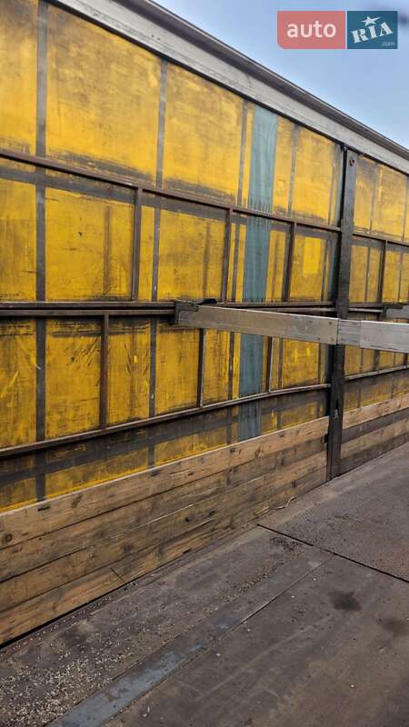 Тентованный борт (штора) - полуприцеп Kogel SN 24 2005 в Днепре