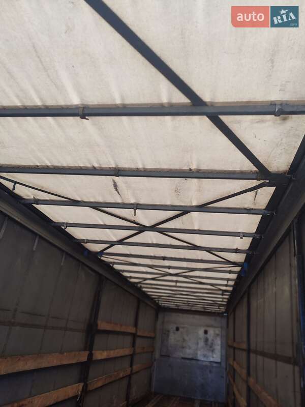 Тентованный борт (штора) - полуприцеп Kogel SN 24 2009 в Кременце