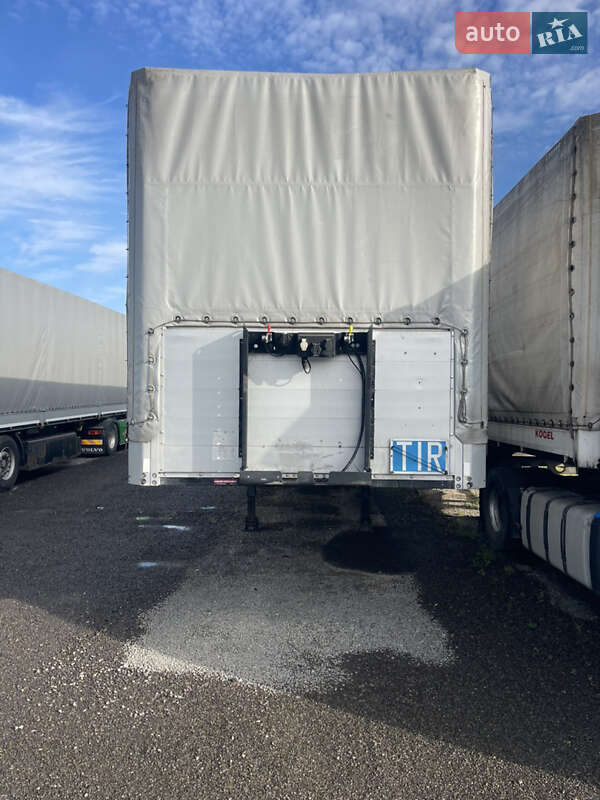 Тентованный борт (штора) - полуприцеп Kogel SN 24 2011 в Иршаве