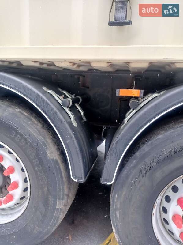 Контейнеровоз напівпричіп Kogel SN 24 2007 в Сутисках