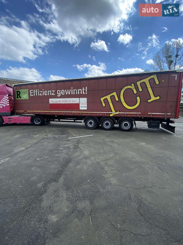 Тентованный борт (штора) - полуприцеп Kogel SN 2015 в Киеве