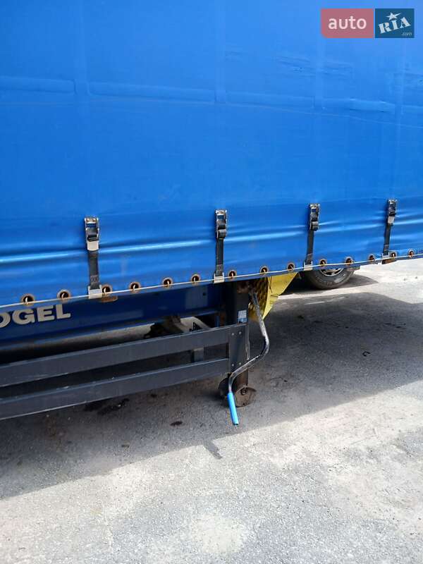 Тентований борт (штора) - напівпричіп Kogel SNCC 2009 в Городку