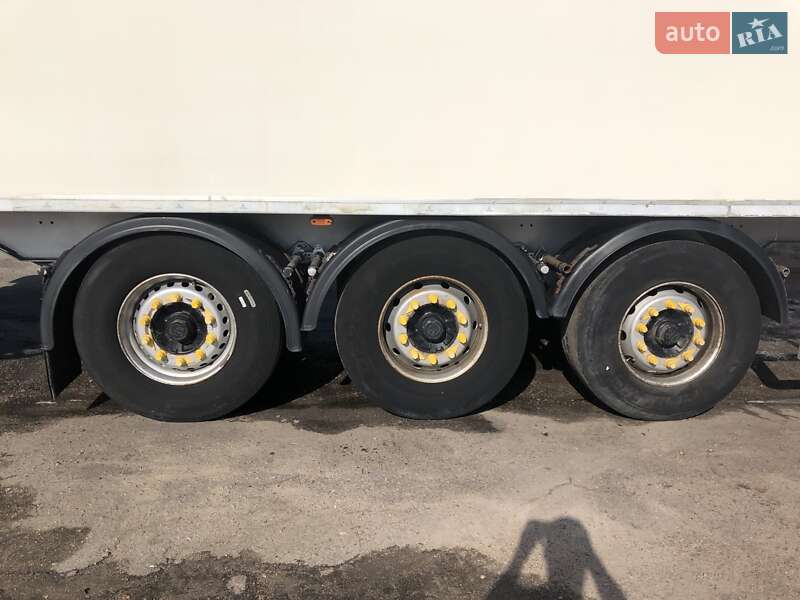 Рефрижератор полуприцеп Kogel SVKT 2003 в Кропивницком