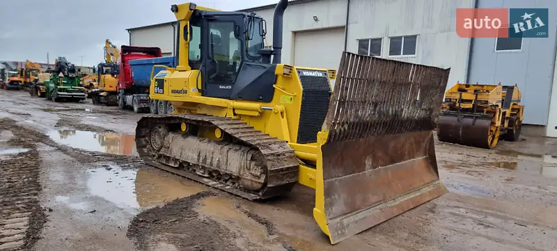 Бульдозер Komatsu D 61EX-15OE 2010 в 