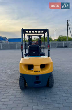 Вилочный погрузчик Komatsu FD 2008 в 