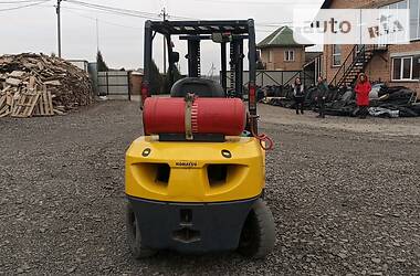 Вилочный погрузчик Komatsu FG 2006 в Луцке