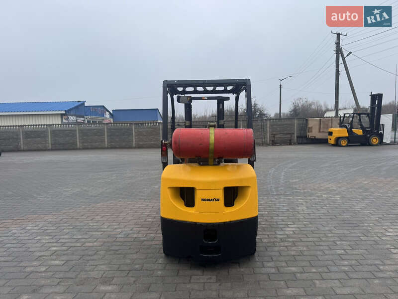 Вилочный погрузчик Komatsu FG 2008 в Радомышле